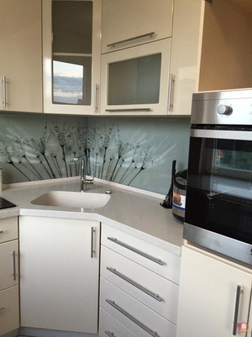 Пример кухни в панельном доме, всего 5 кв. 01