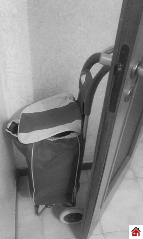 Что бы вы увидев такое за дверьми сделали? 03