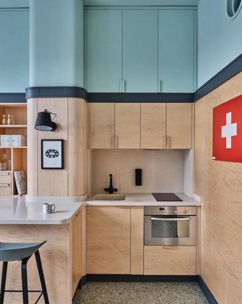 Эта квартира совсем небольшая, но у заказчицы были пожелания, какие зоны обязательно должны быть -. 01