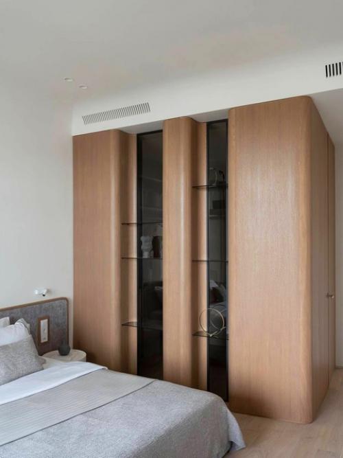 Квартира с характером: дерево и искусство. 07