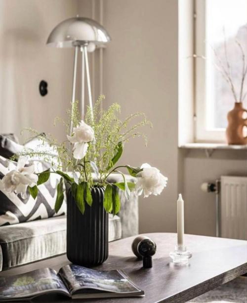 Атмосферная гостиная. С очень интересными деталями. 01