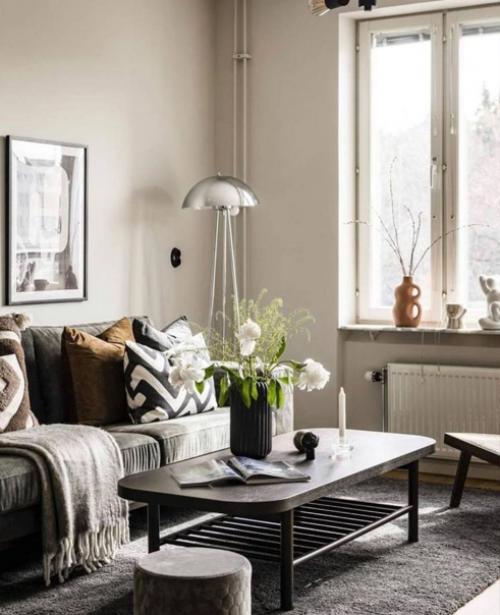 Атмосферная гостиная. С очень интересными деталями. 02