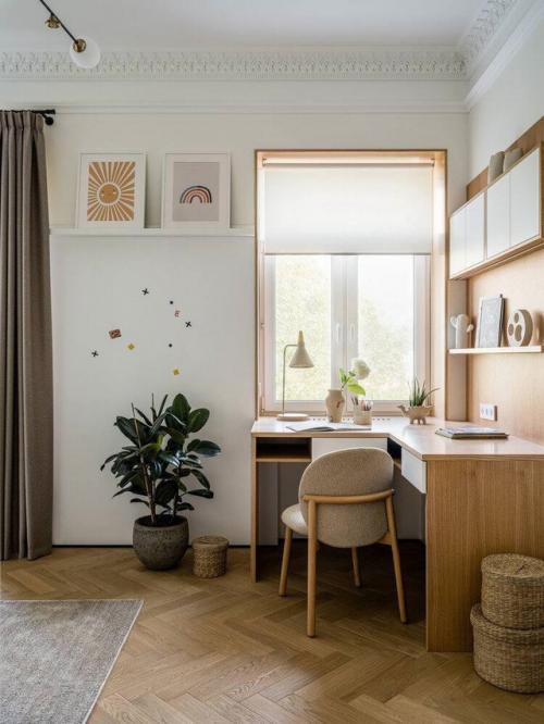 Сталинка с характером: белая кухня и винтажные акценты. 08