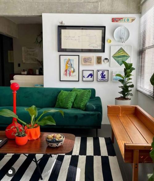 Чёрно-белый ковер - трендовый акцент в любой интерьер. 09