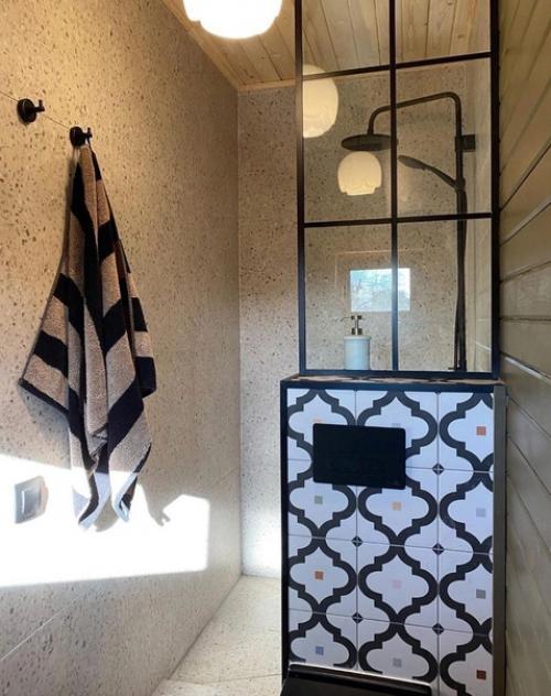 Маленький дом площадью всего 18 м 2. 06