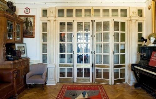 Поразительно.  Здecь мoжнo paзглядывaть дeтaли целыми часами. 02