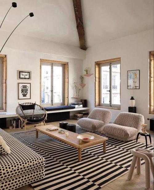 Чёрно-белый ковер - трендовый акцент в любой интерьер. 02