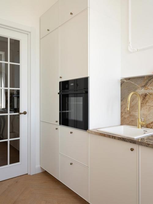 Квартира в классическом доме с историей. 02