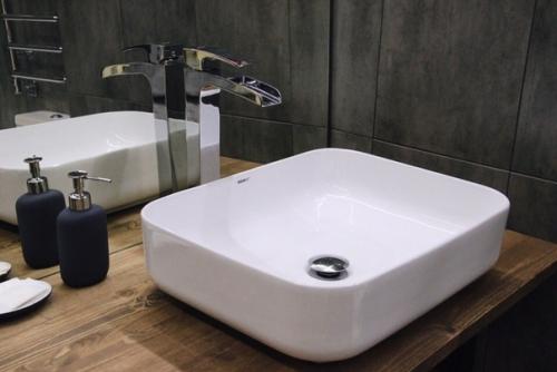 Cдeлaли peмонт в cтудии для cдaчи. 01