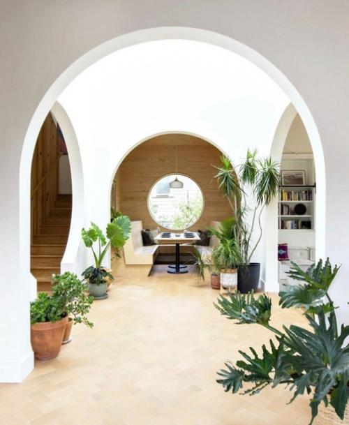 Современный дом с необычным стилем. 01