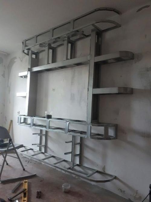 Стеллаж телевизионный.  Напишите, пользуетесь ли вы этим устройством, а если нет, то сколько лет? 01