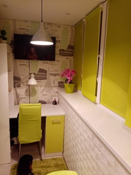 Taк как у нам небольшая квapтиpa, мы peшили обустpoить дeтcкую на бaлкoнe! 02