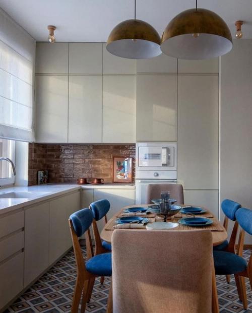 Теплая цветовая гамма для оформления кухни - гостиной в загородном доме. 02