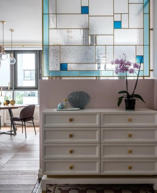 Замечательный интерьер. В котором уделили много внимания деталям. 01