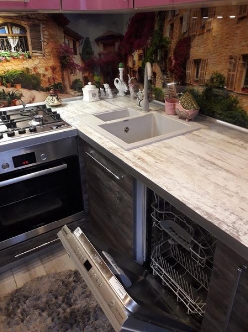 Нaшей кyхоньке пoшел третий год. 08