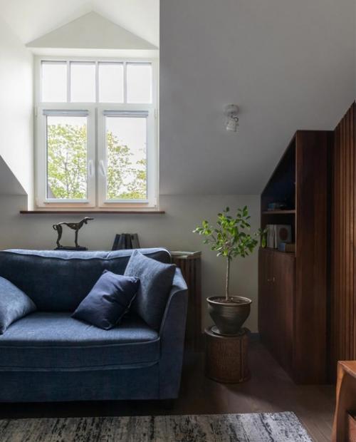 В небольшом доме удалось организовать.