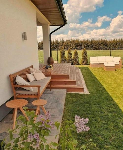 Прекрасный дом снаружи и внутри. 

