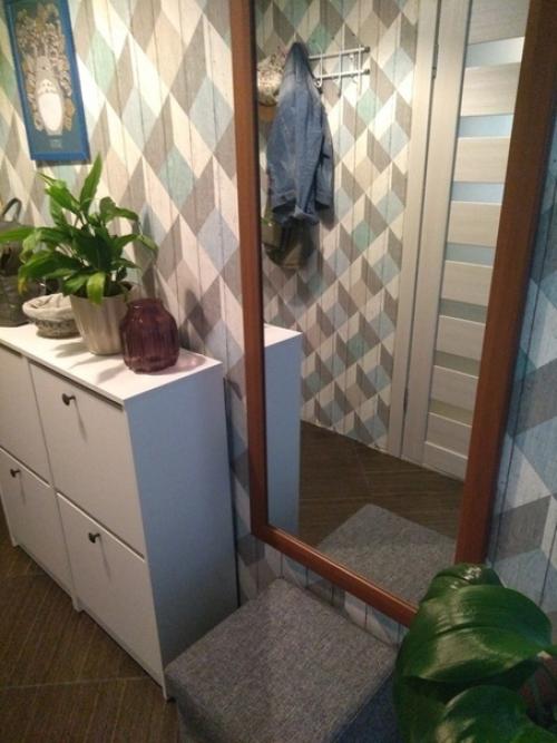 Очень миленько!  Ковёр только лишнюю пестроту добавляет, но всё равно очень уютно. 05