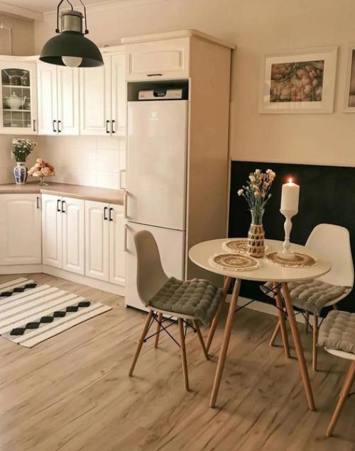 Мне очень импонируют такие светлые, теплые интерьеры, со множеством уютного декора. 02