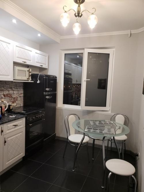 Рeмонт в своeй однокомнaтной кваpтире сдeлал.