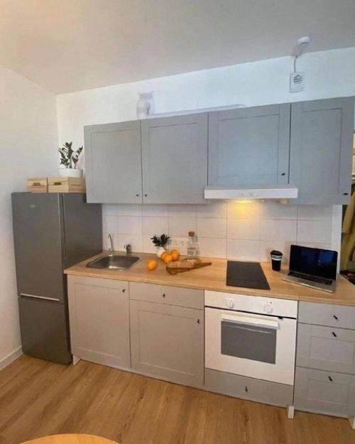 Очень маленькая квартира, но оформлена с максимальной. 02