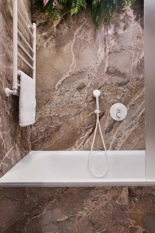 Стильная, современная квартира для проживания матери и дочки. 08