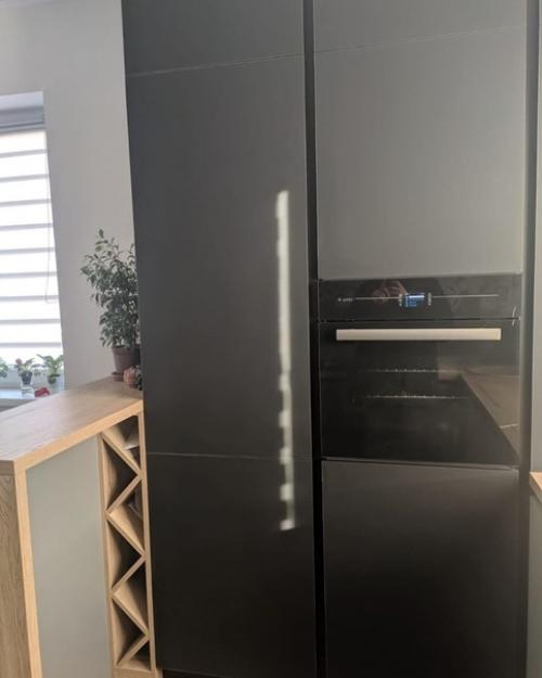 А мне без шкафчиков кажется, что чего-то не хватает. 02