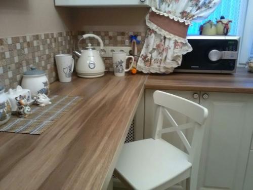 Оцените, как мы обновили нашу маленькую кухню. 03