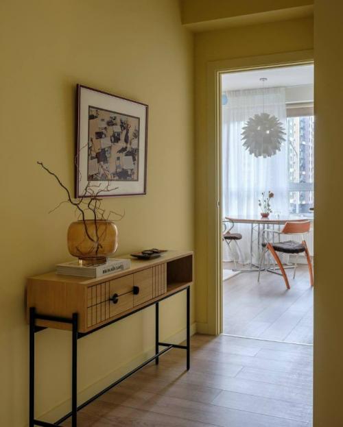 Спокойный и сбалансированный интерьер для семьи. 01