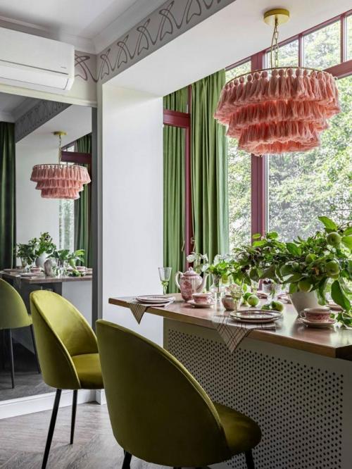 Закатный розовый и свежая зелень. 04