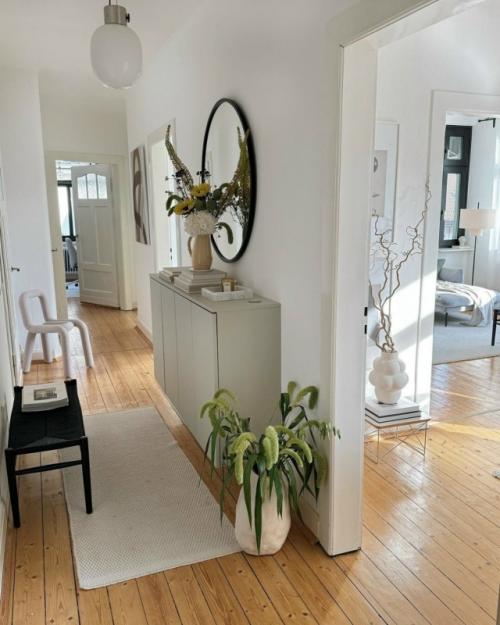 Тёплый минимализм с характером.

