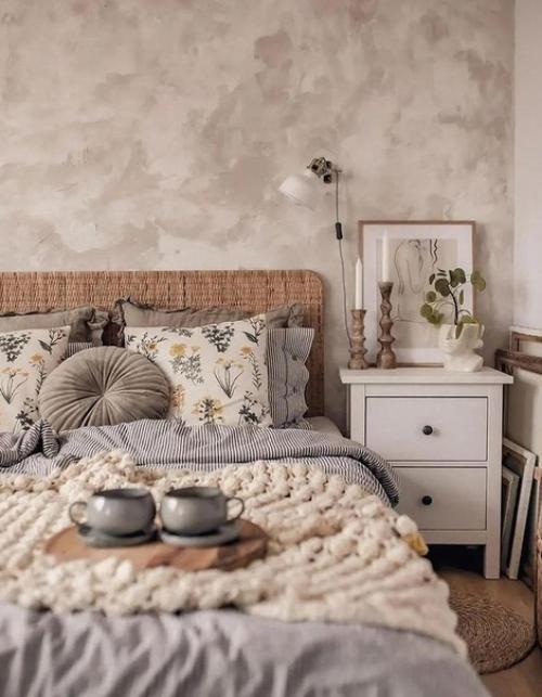 При оформлении этой квартиры. 05