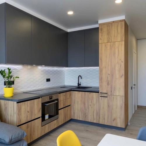 Первый раз вижу идеальный дизайн кухни, без косяков.