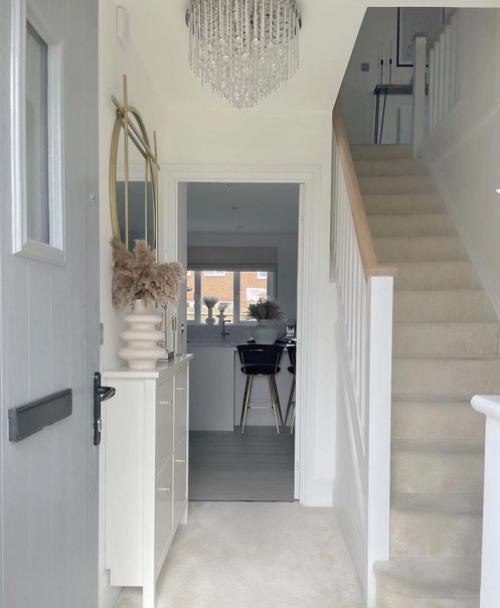 Светлая, белоснежная квартира. 06