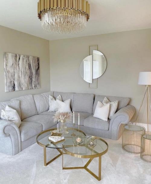 Светлая, белоснежная квартира. 01