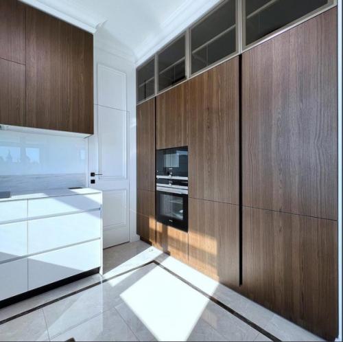 Сочетание белого цвета и дерева. 02