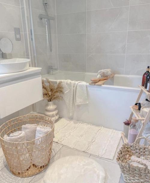 Светлая, белоснежная квартира. 04