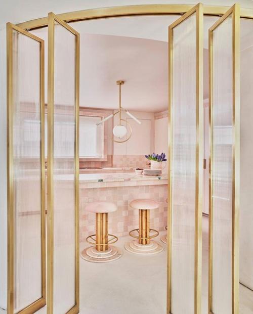 Необычный интерьер для любителей Зефирок и единорогов. 05