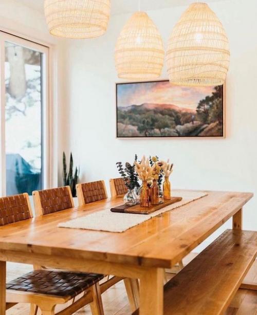 Этот домик посреди леса находится. 03