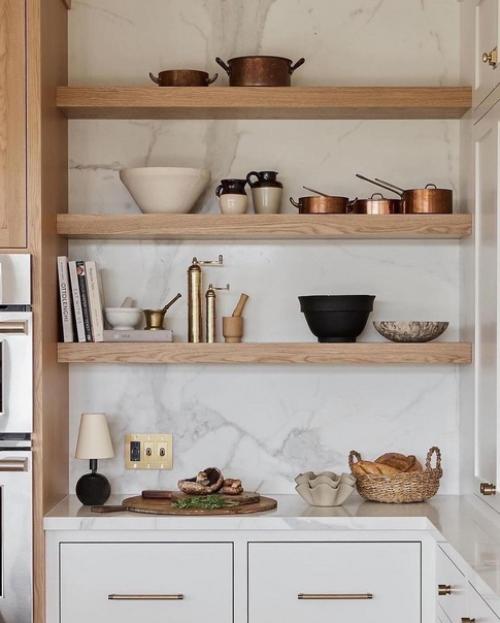 Просторная, стильная кухня - гостиная. 02