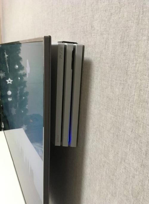 Мы прячем кучу проводов от телевизора и приставки! 06