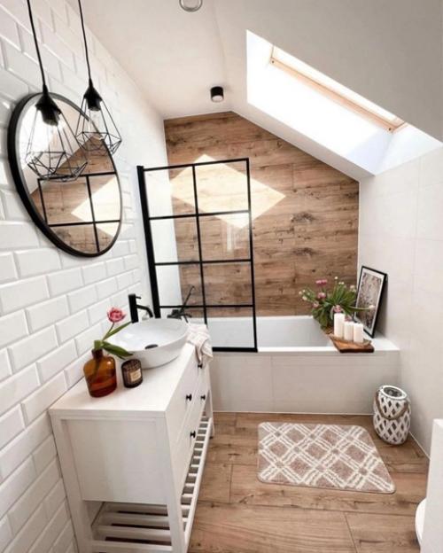 Светлая ванная комната на мансардном этаже. 02