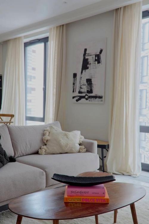 Светлая квартира в парижском стиле для бизнес-леди. 03