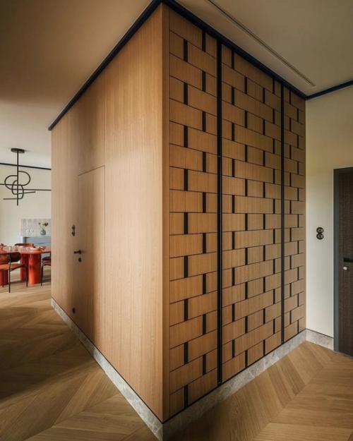 Сдержанный интерьер с яркими акцентами. 08