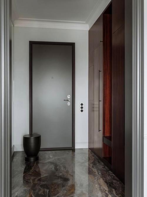 Лаконичный интерьер с классическими нотами. 09