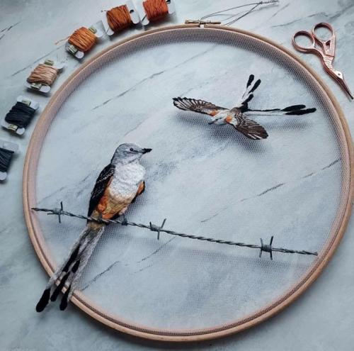 Невероятная вышивка.  Это что-то за гранью реальности.