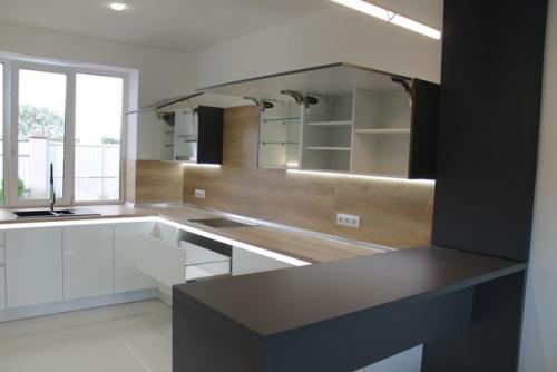 Meчта xoзяюшeк cвeтлая, нapяднaя, уютная куxня. 07