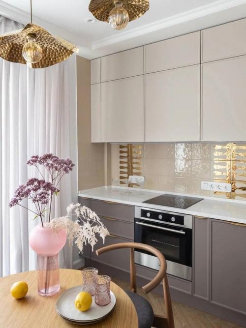 Розово - золотая квартира в Челябинске - стильно и с характером. 01