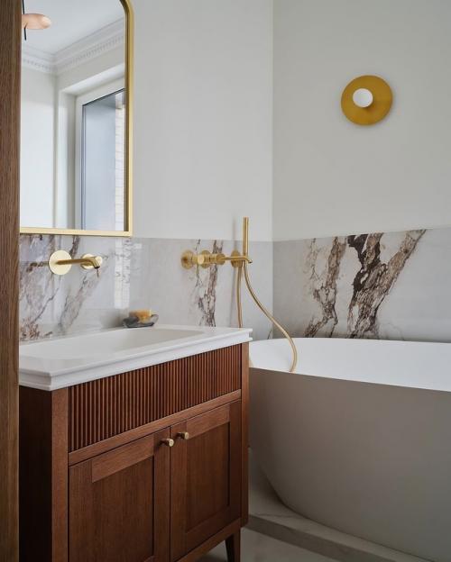 Дом для семьи из 5 человек: уют и разумная классика. 04