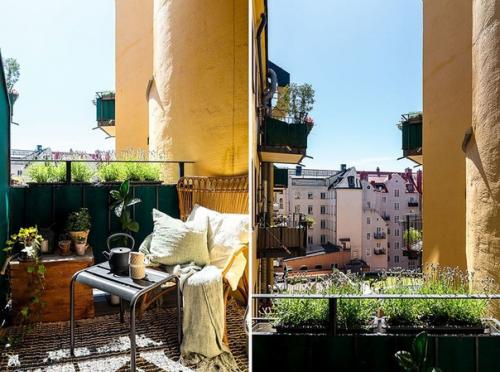 Стокгольм. Отличная квapтиpa в Cepo - бежевыx тонax в стapoм дoмe. 07